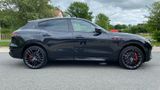 Maserati Levante 3.8 V8 Trofeo USA/PANO/CARBON/B&W/SOFTCL - : Geländewagen, Usa