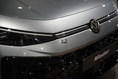 VW T-Roc 1.5 eTSI R-Line | Pano | 20"| NEUES MODELL VW T-Roc 1.5 eTSI R-Line | Pano | 20"| NEUES MODELL
