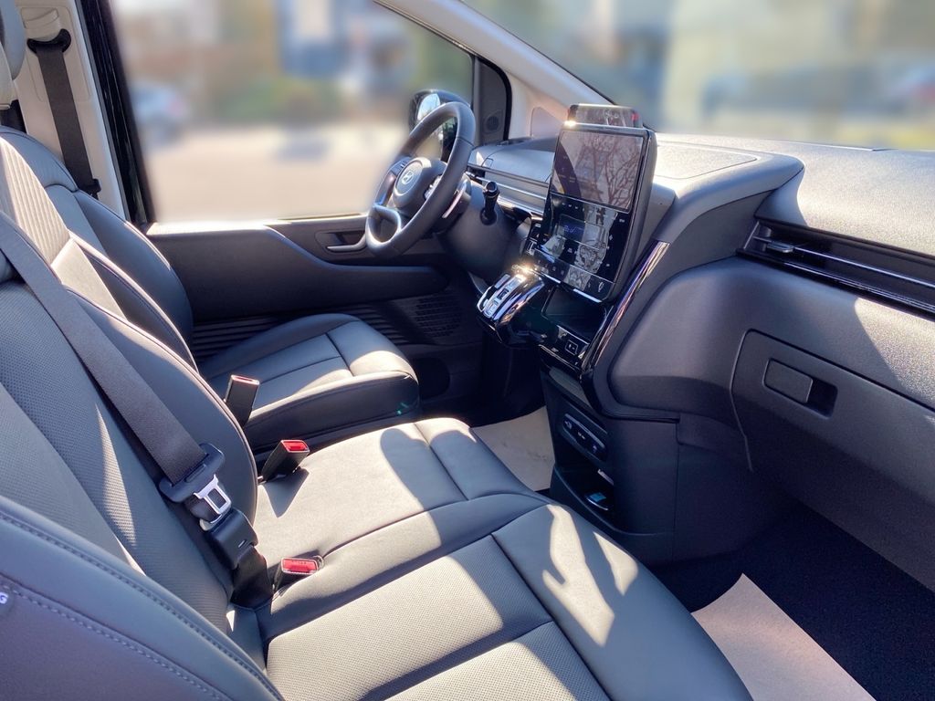 HYUNDAI Staria 1.6 T-GDI HEV Klima