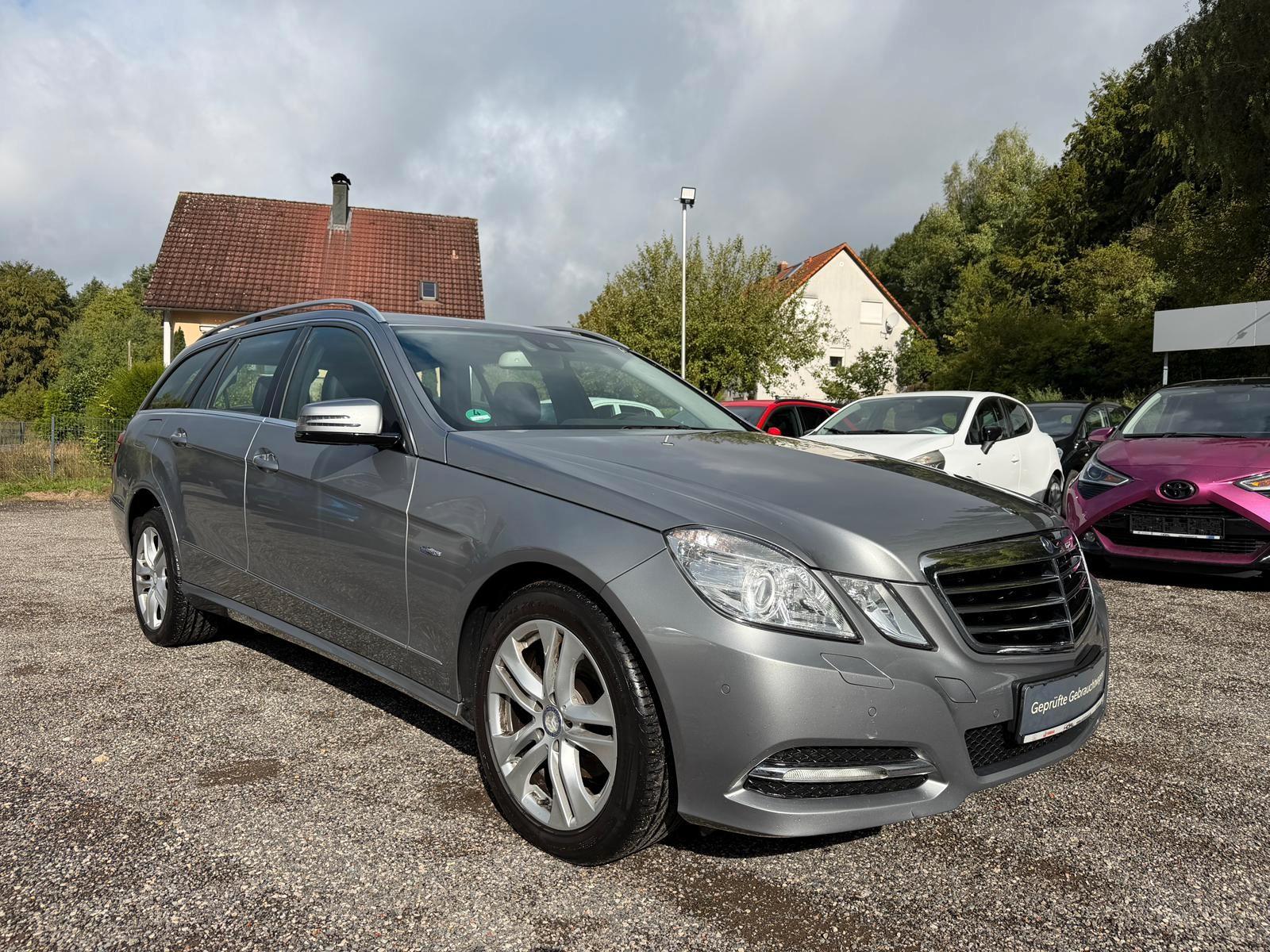 Mercedes-Benz E 200 T CGI BlueEfficiency