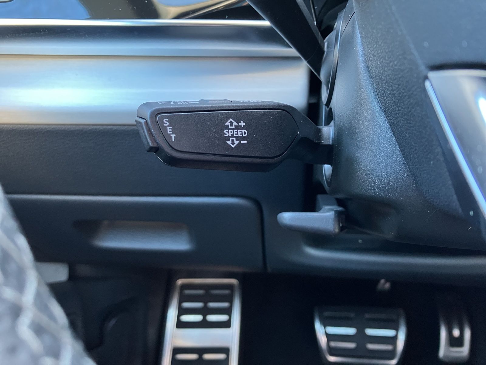 Fahrzeugabbildung Audi Q8 55 TFSI e quattro HD MATRIX AHZV PANO Luft AH
