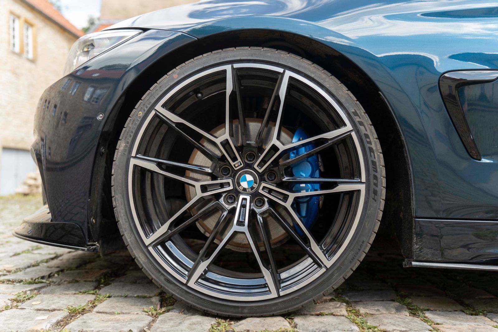 Fahrzeugabbildung BMW 435IX Coupe M-PERFORMANCE H&K HUD KAM NAV ALC