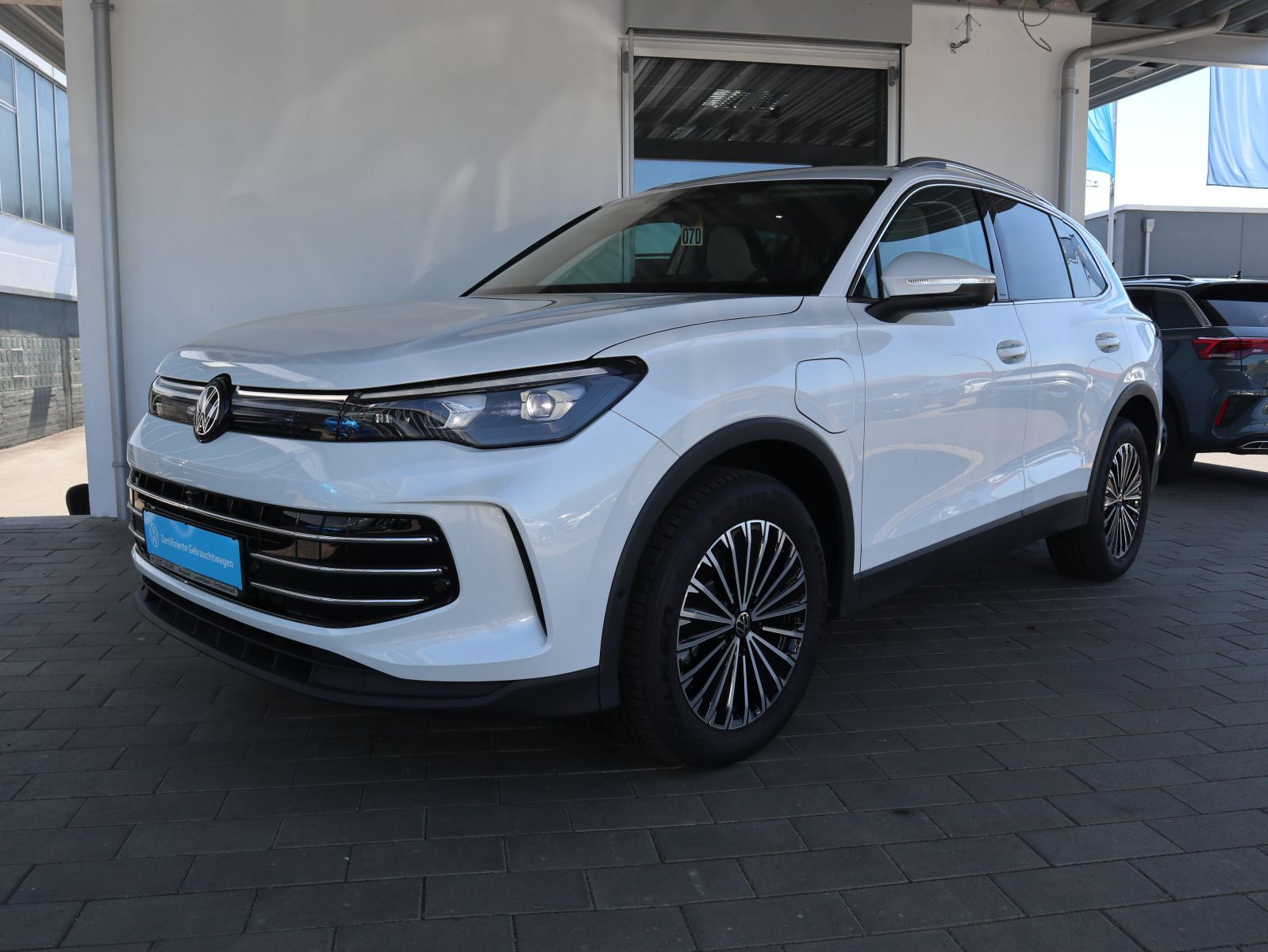 Volkswagen Tiguan Elegance 1.5 TSI eHybrid DSG PANO AHK 360 foto 2