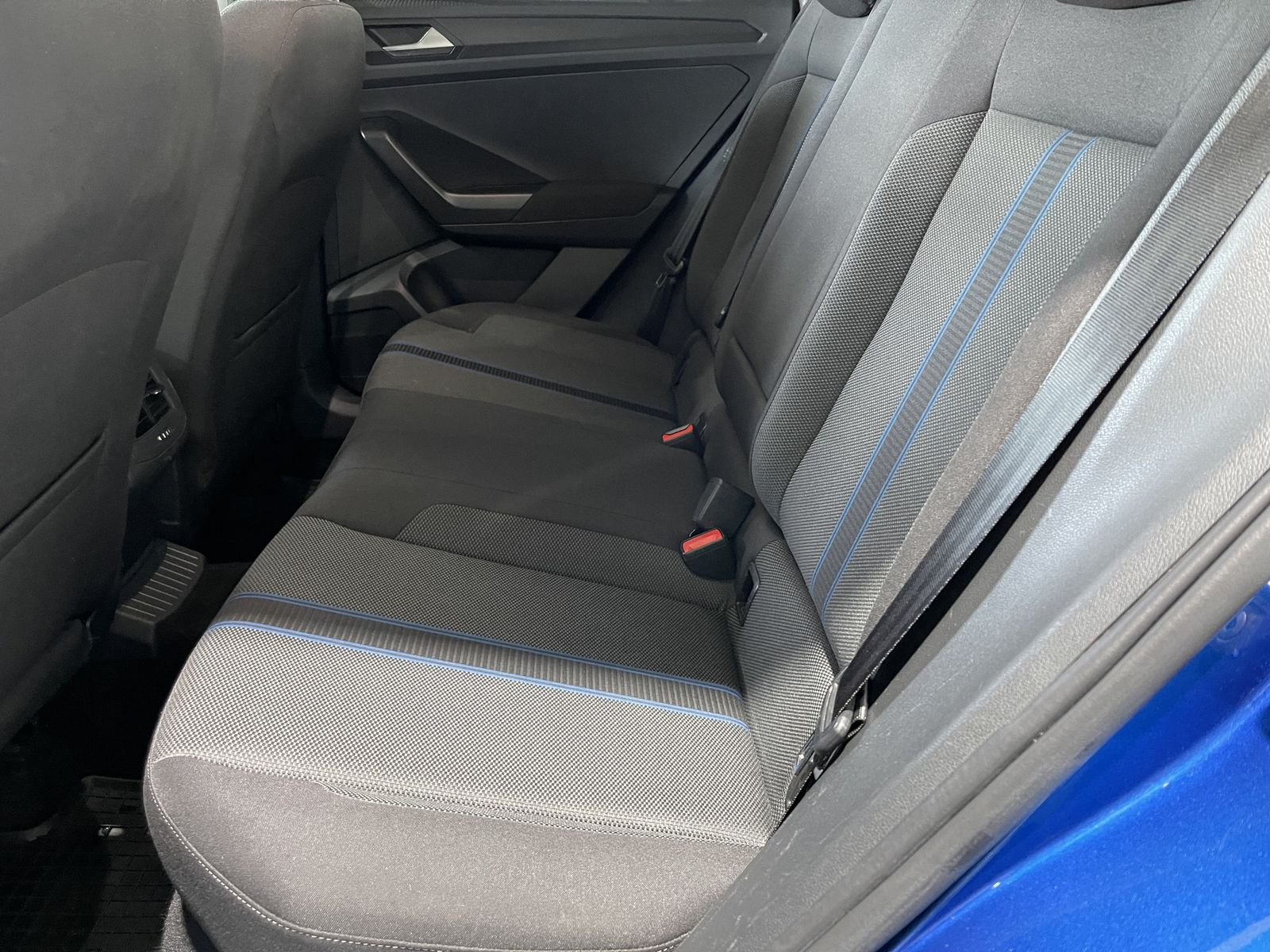 Fahrzeugabbildung Volkswagen T-Roc Style 2.0 TDI*4Motion*LED*Navi*ACC*PDC*