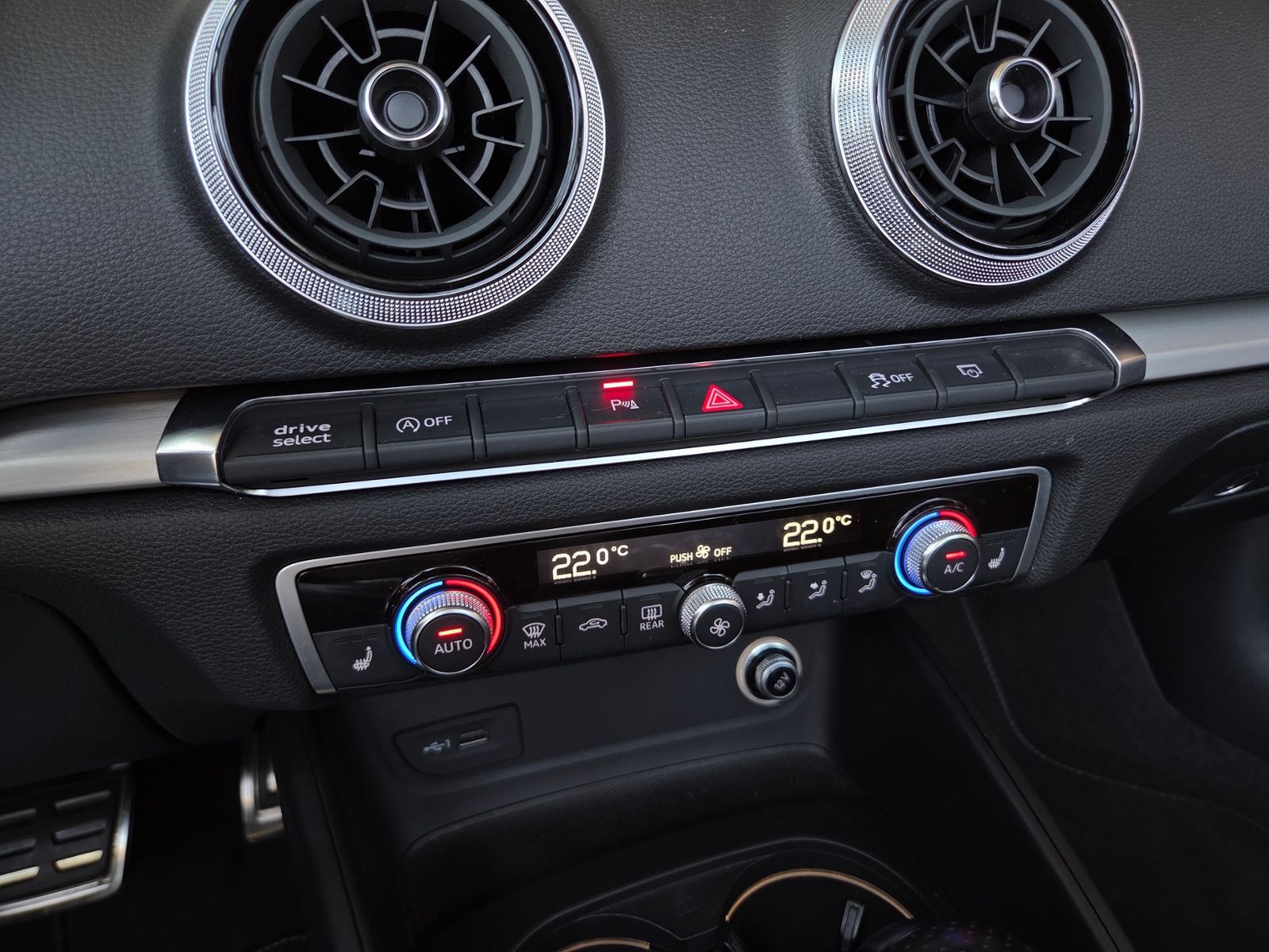 Fahrzeugabbildung Audi A3 Cabriolet S Line KLIMA LED NAVI SHZ