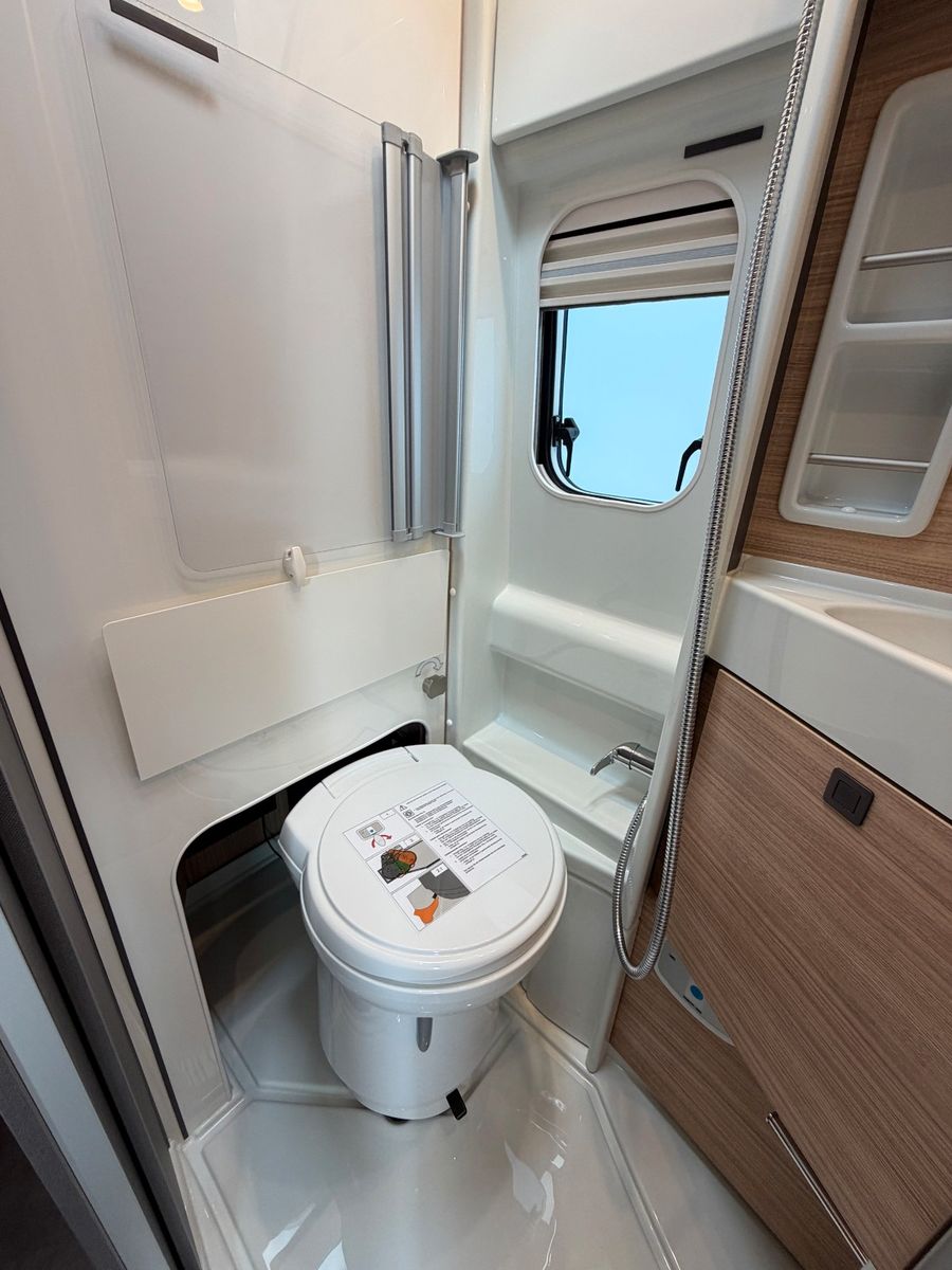Fahrzeugabbildung Malibu Van charming GT skyview 640 LE