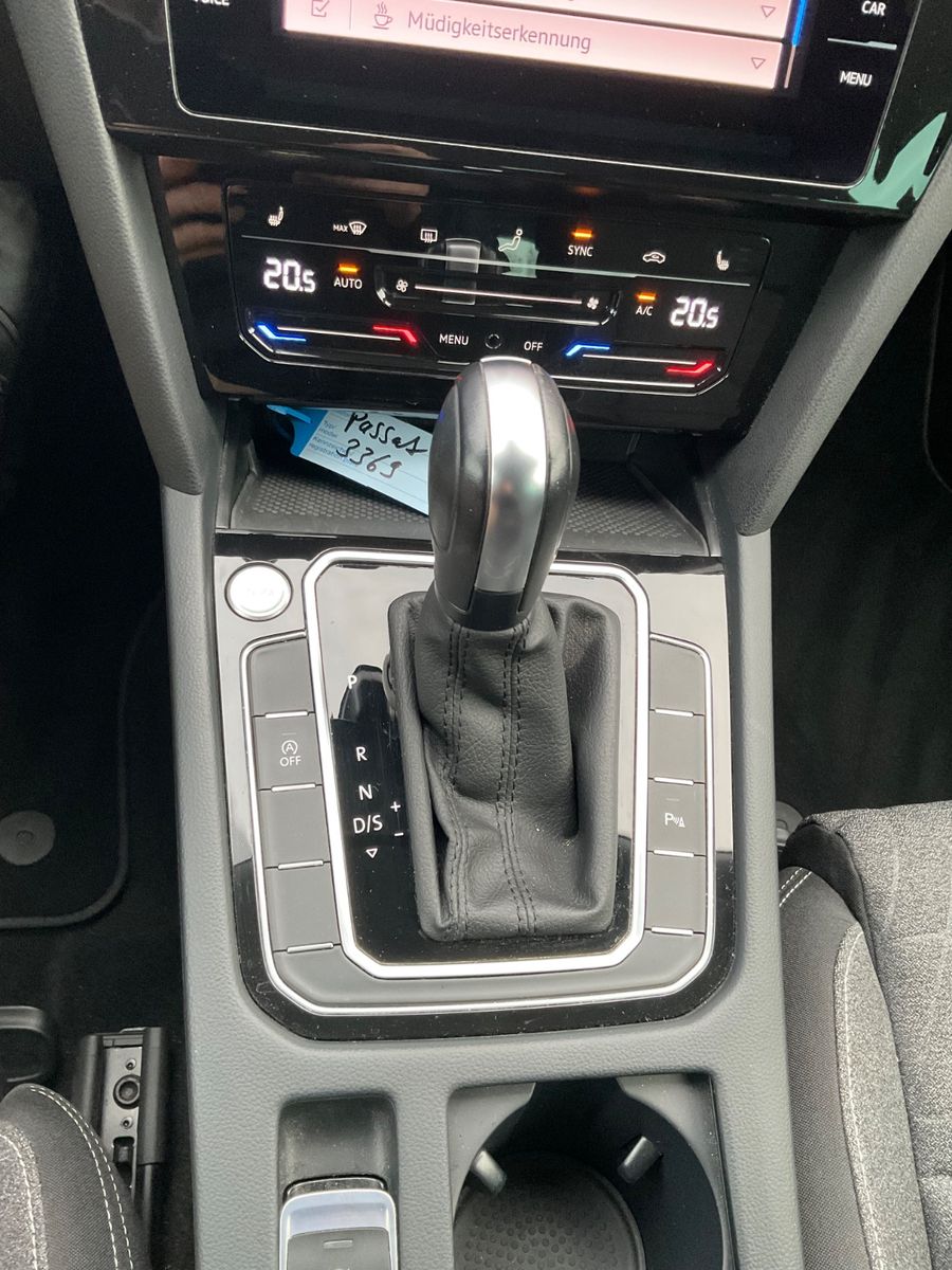 Fahrzeugabbildung Volkswagen Passat Variant 2.0 TDI DSG Busi,Kamera,LED,ACC