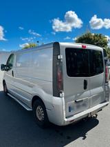 Opel vivaro 2.5 - gebrauchte Opel Vivaro aus dem Jahr 2006