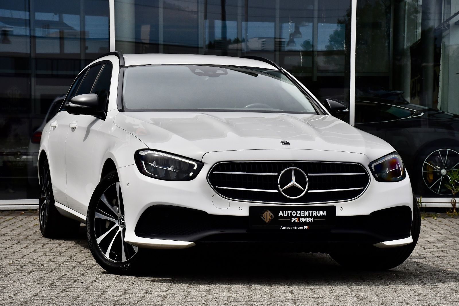 Mercedes-Benz E 300de T-Modell 4Matic Burmester 360° Kamera foto 3