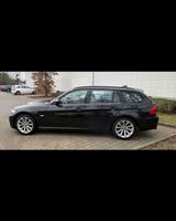 BMW 325d Touring **TOP AUSSTATTUNG**TOP GEPFLEGT** - BMW 3er Reihe aus 2010: Kombi