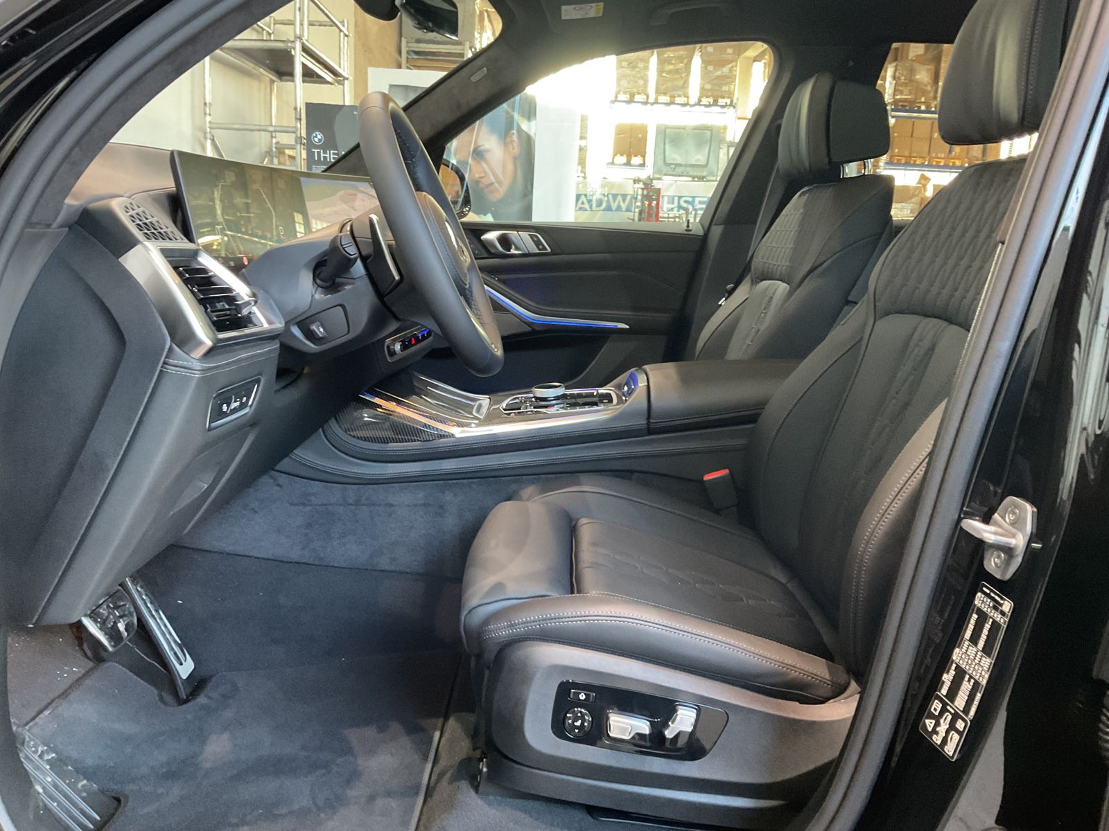 Fahrzeugeinzelansicht 11 Fahrzeugabbildung BMW X7 xDrive40d Sitzbelüftung, Panorama Glasdach, M