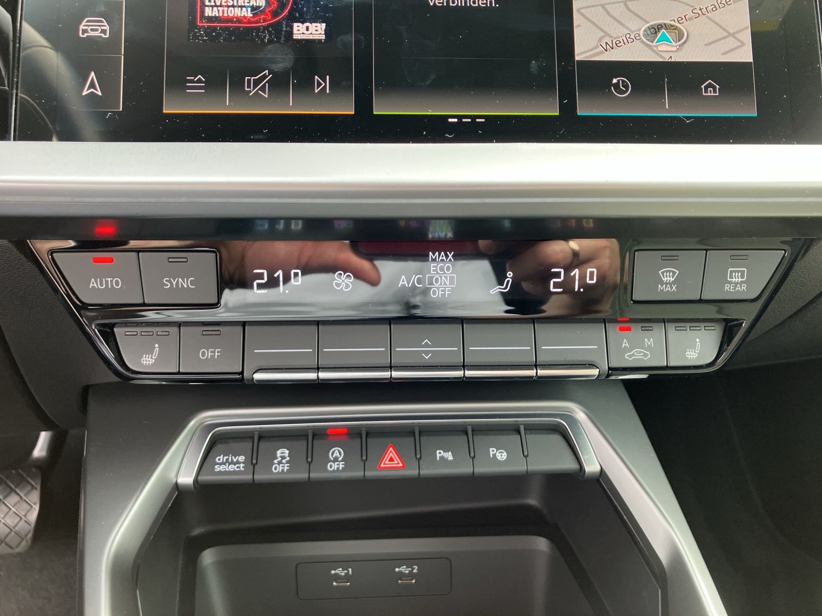 Fahrzeugabbildung Audi A3 Limousine 35 TFSI advanced MATRIX Navi ACC AH