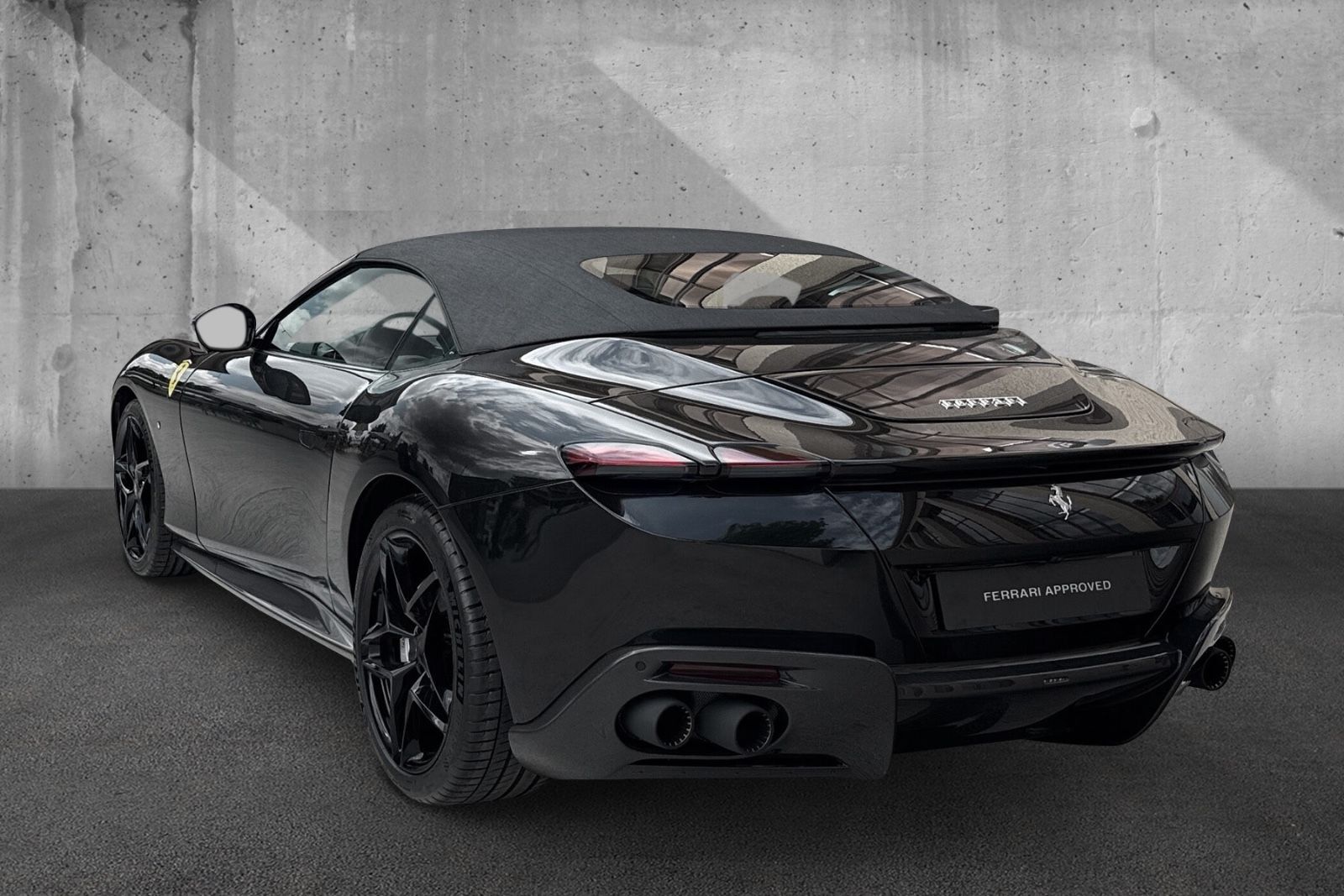 Fahrzeugabbildung Ferrari Roma Spider*Full Carbon*Painted Shields*Daytona