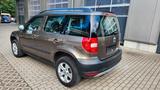 Skoda Yeti Ambition*Automatik*Pano*1.Hand*HU/AU neu - Skoda Yeti Gebrauchtwagen in Berlin