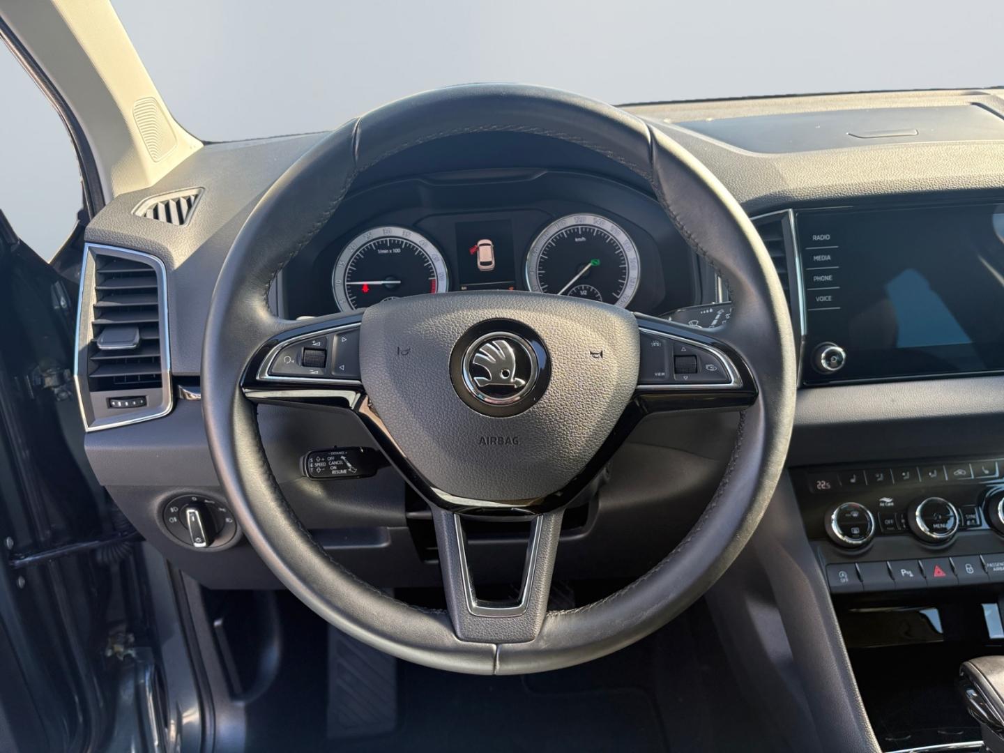 Skoda Karoq 1.6 TDI DSG Style *LED*AHK*CAM*CarPlay*SHZ
