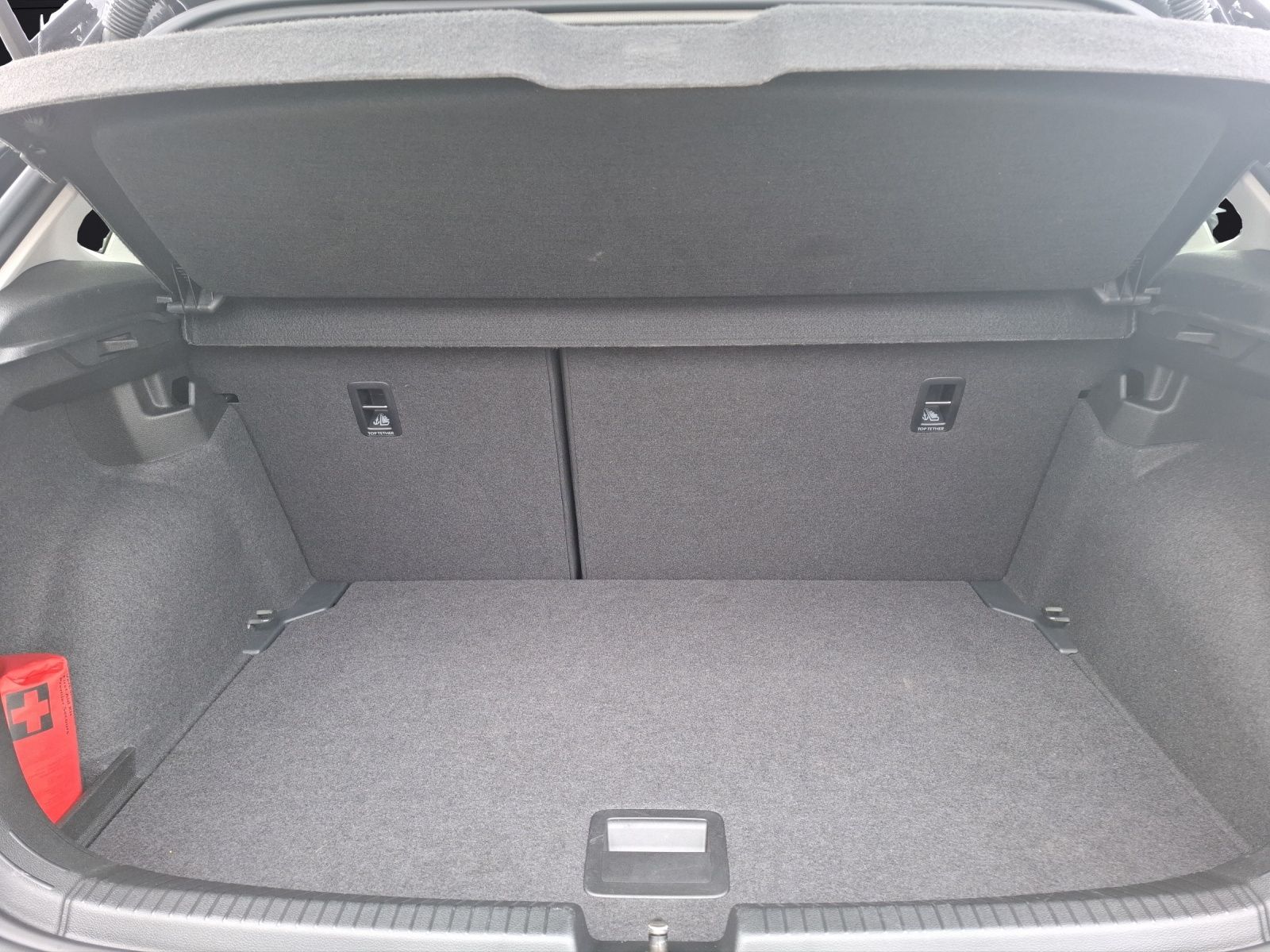 Fahrzeugabbildung Volkswagen Polo 1.0 Life LED Navi AID RKF GRA SH