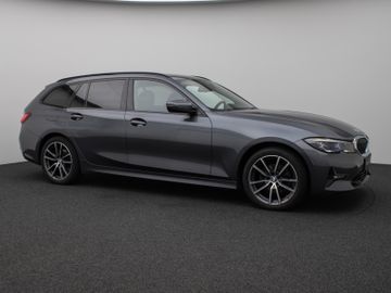 Fahrzeugabbildung BMW 320d Tour Sport Line AHK Standheizung LaserLicht