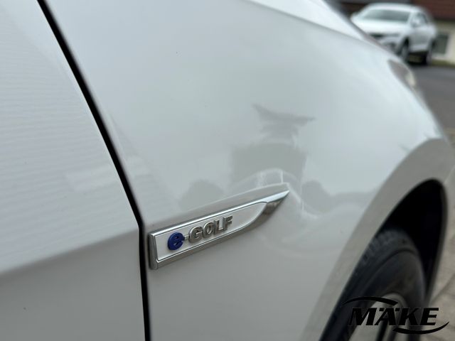 e-Golf Wärmepumpe, CCS-Ladedose, LED, Navi, SHZ,