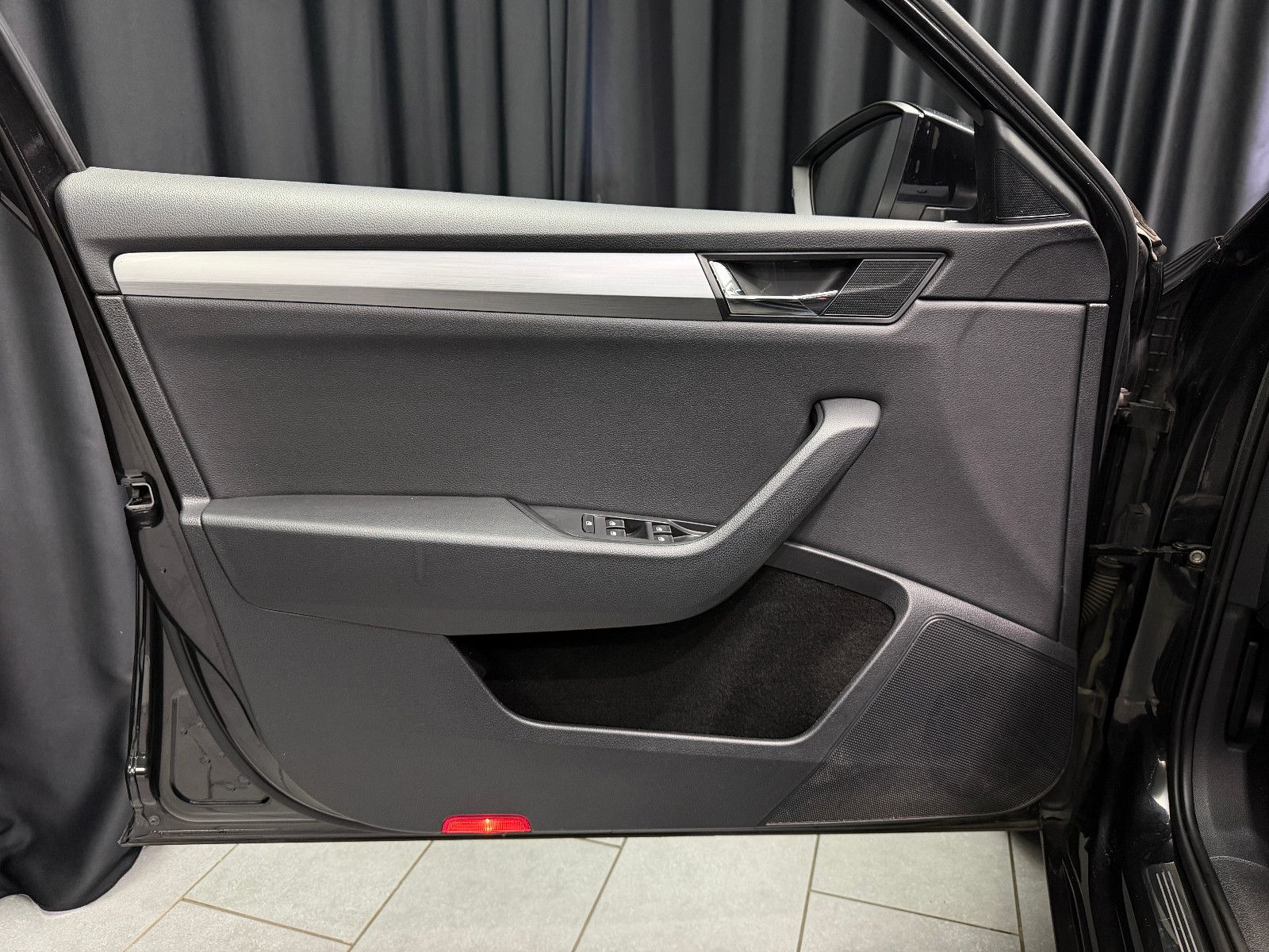 Fahrzeugabbildung SKODA Superb Combi Style |DSG|NAVI|MEMORY|ACC