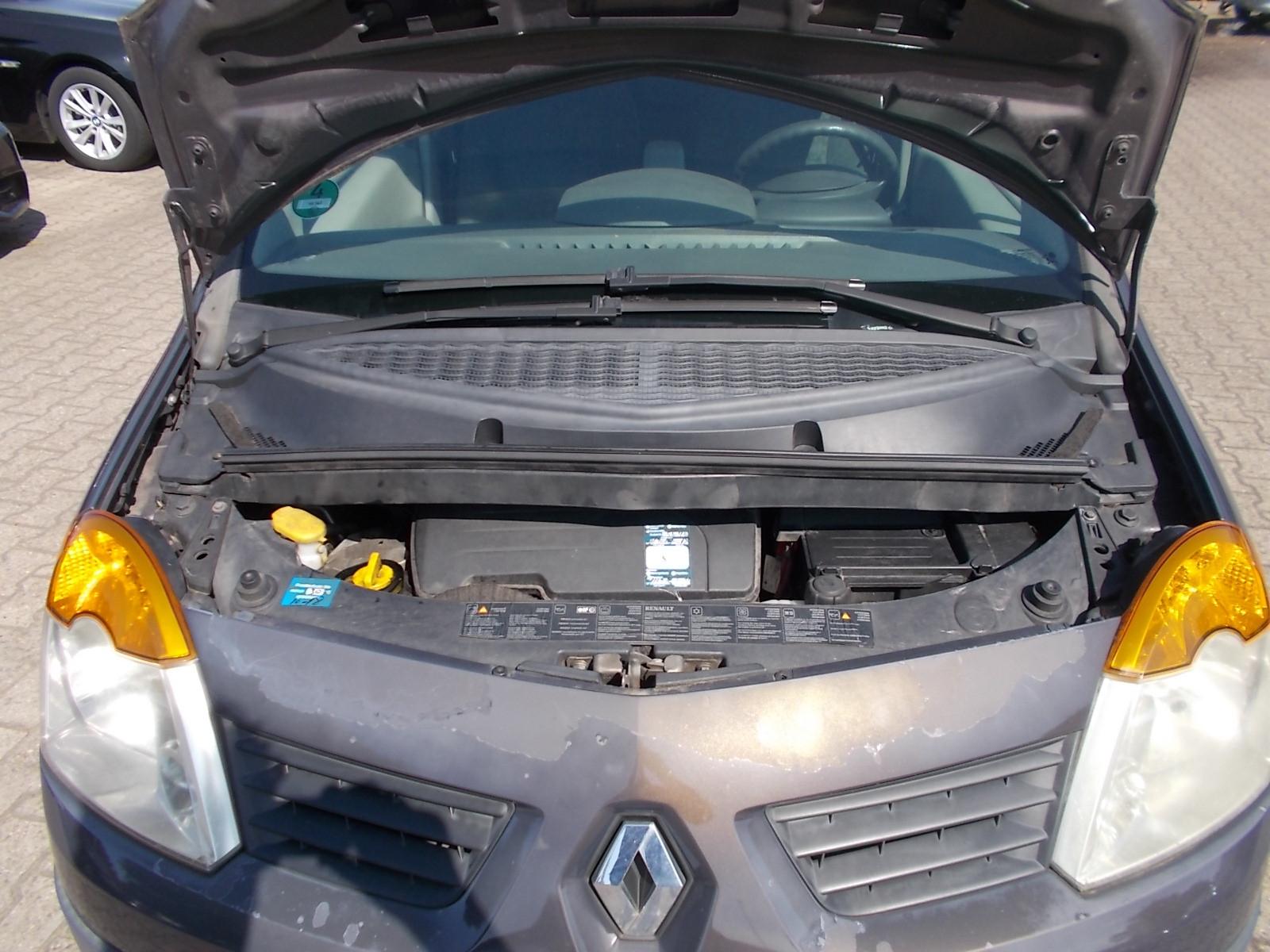 Renault Modus 2006 — photo 10
