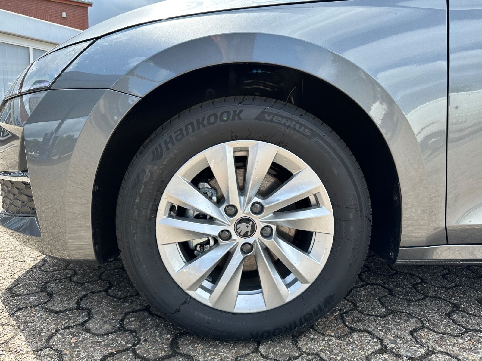 Fahrzeugabbildung SKODA Octavia Combi 1.5 TSI Selection DSG ACC/AHK/LED
