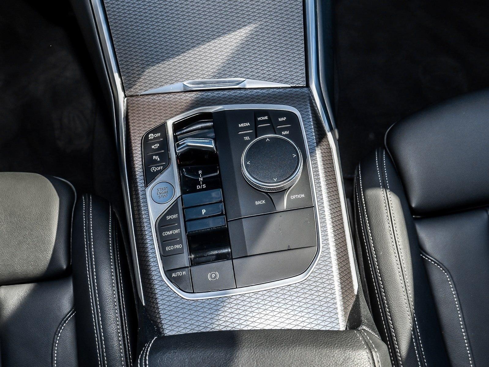 BMW M340i xDrive Touring M Sport HUD PANO 360°KAM