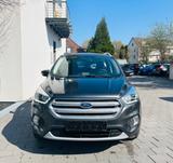 Ford Kuga Cool & Connect 4x4 *Navi, AHK, Winterpkt.* - Ford Kuga mit Diesel-Antrieb: Grau