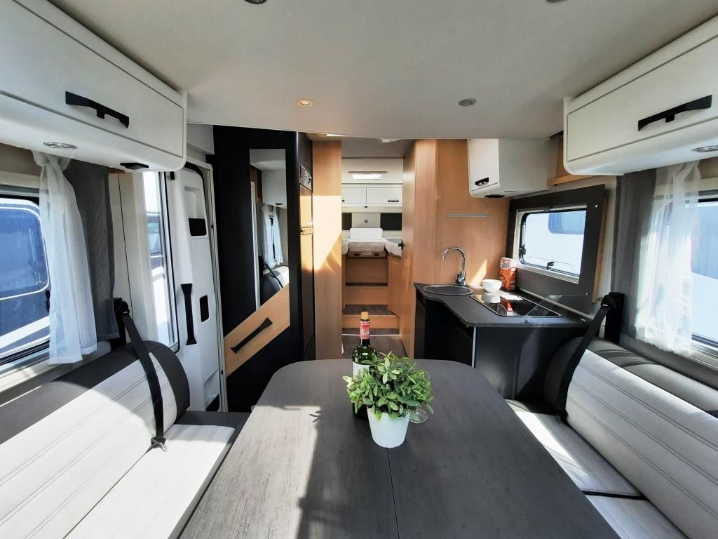Fahrzeugabbildung Sunlight T 68C Adventure Edition Verfüg./Sparen Sie 3.811