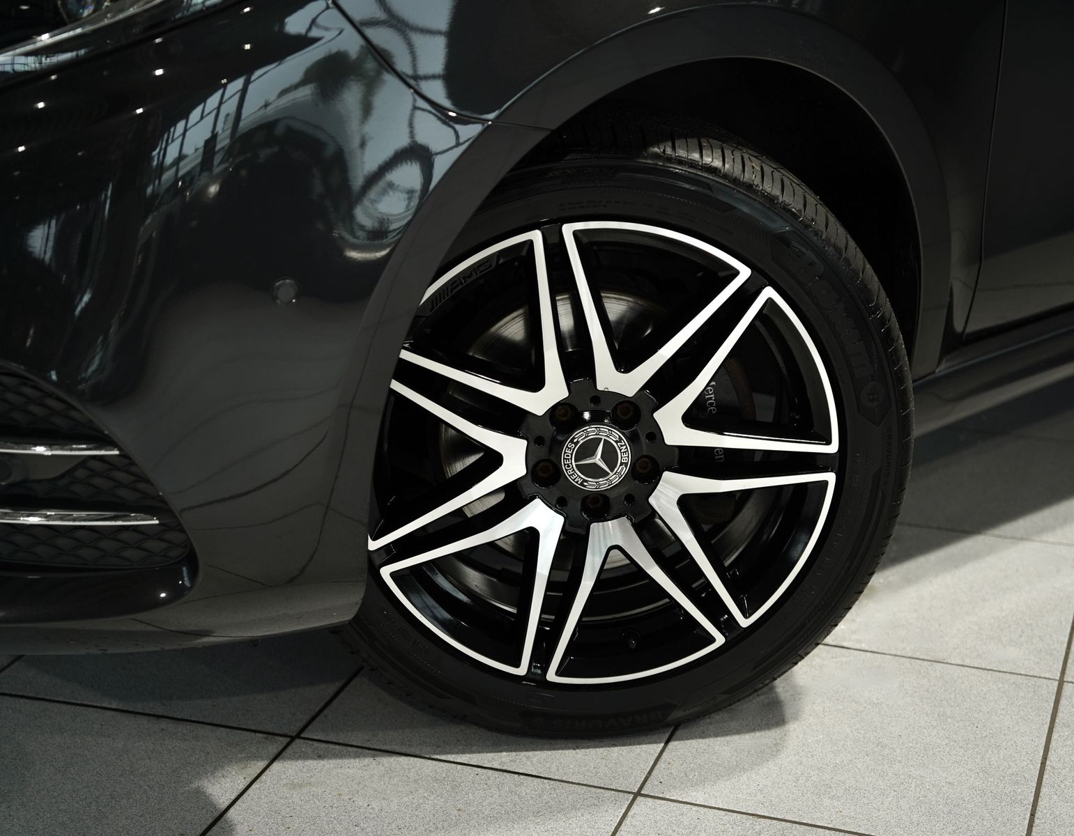 Mercedes Benz V 300