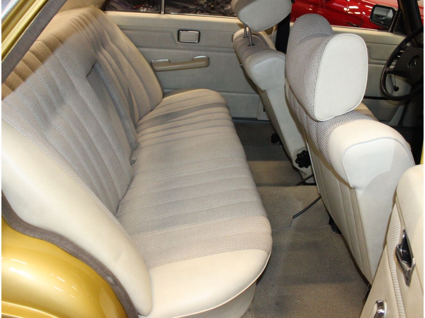 Fahrzeugabbildung Mercedes-Benz 200 W 115 Strich 8*Voll Restauriert*Note 2+