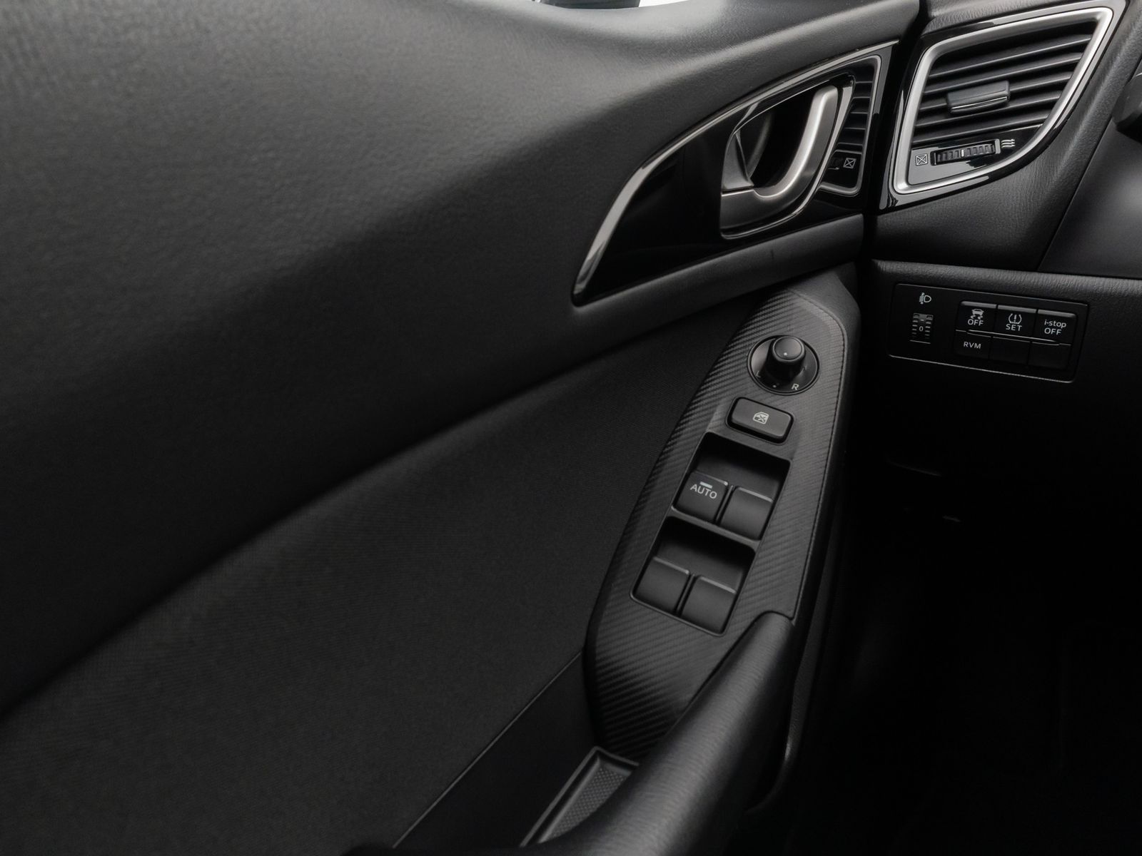 Fahrzeugabbildung Mazda 3 Lim.Center-Line Xenon Kamera Tempomat Skyactiv