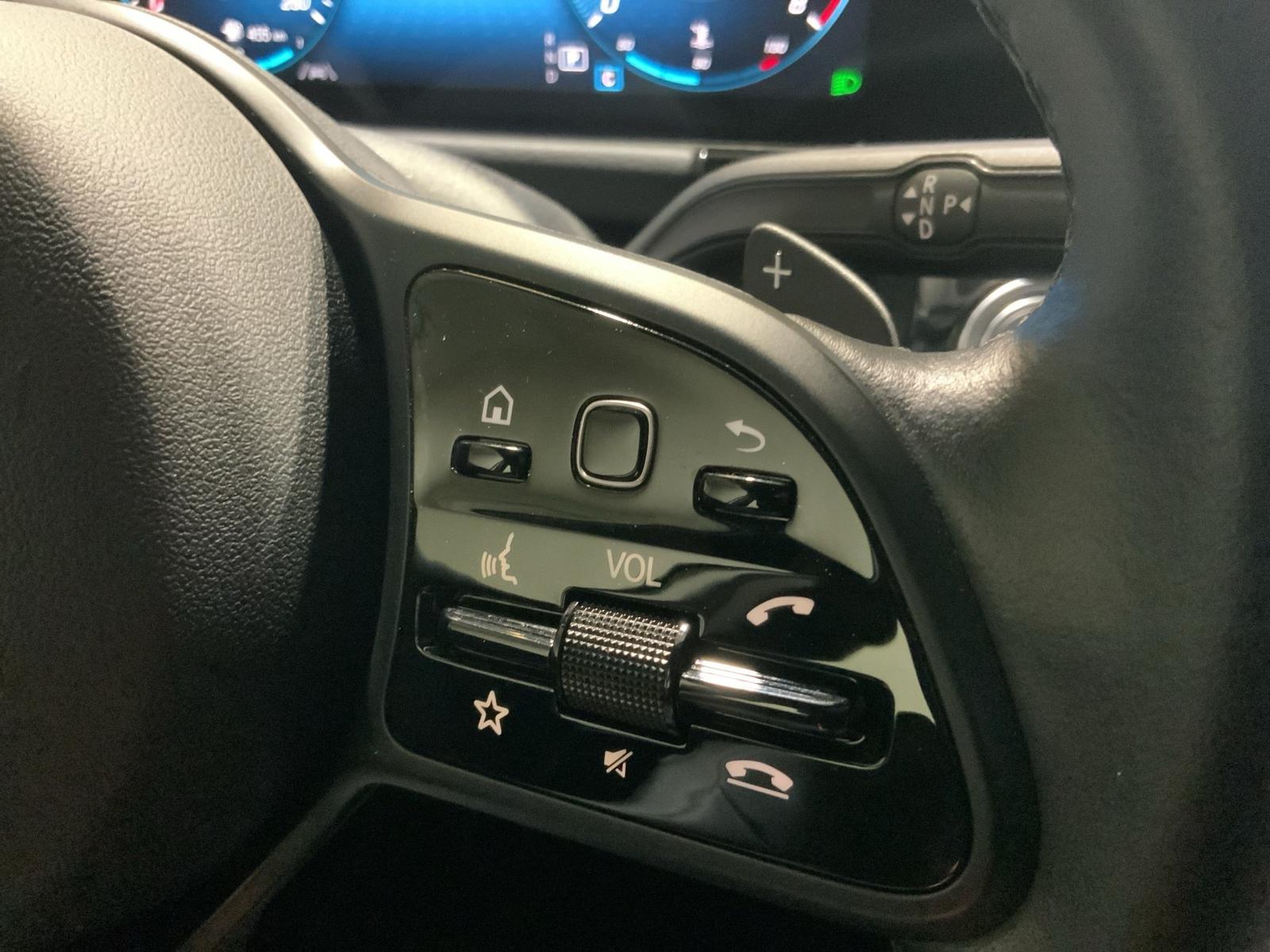Mercedes-Benz GLA Style Distronic Plus RFK PDC Nav, миниатюра 20