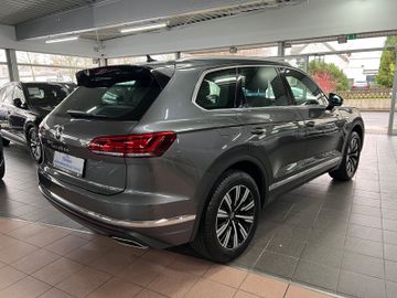 Volkswagen Touareg - 9