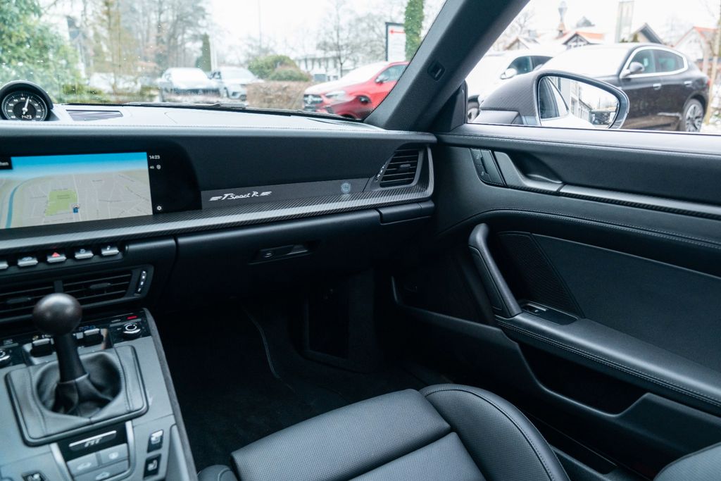 ANDERE Techart T Sport R/ SCHALTER/ 505 PS/ MATT CARBON ANDERE Techart T Sport R/ SCHALTER/ 505 PS/ MATT CARBON