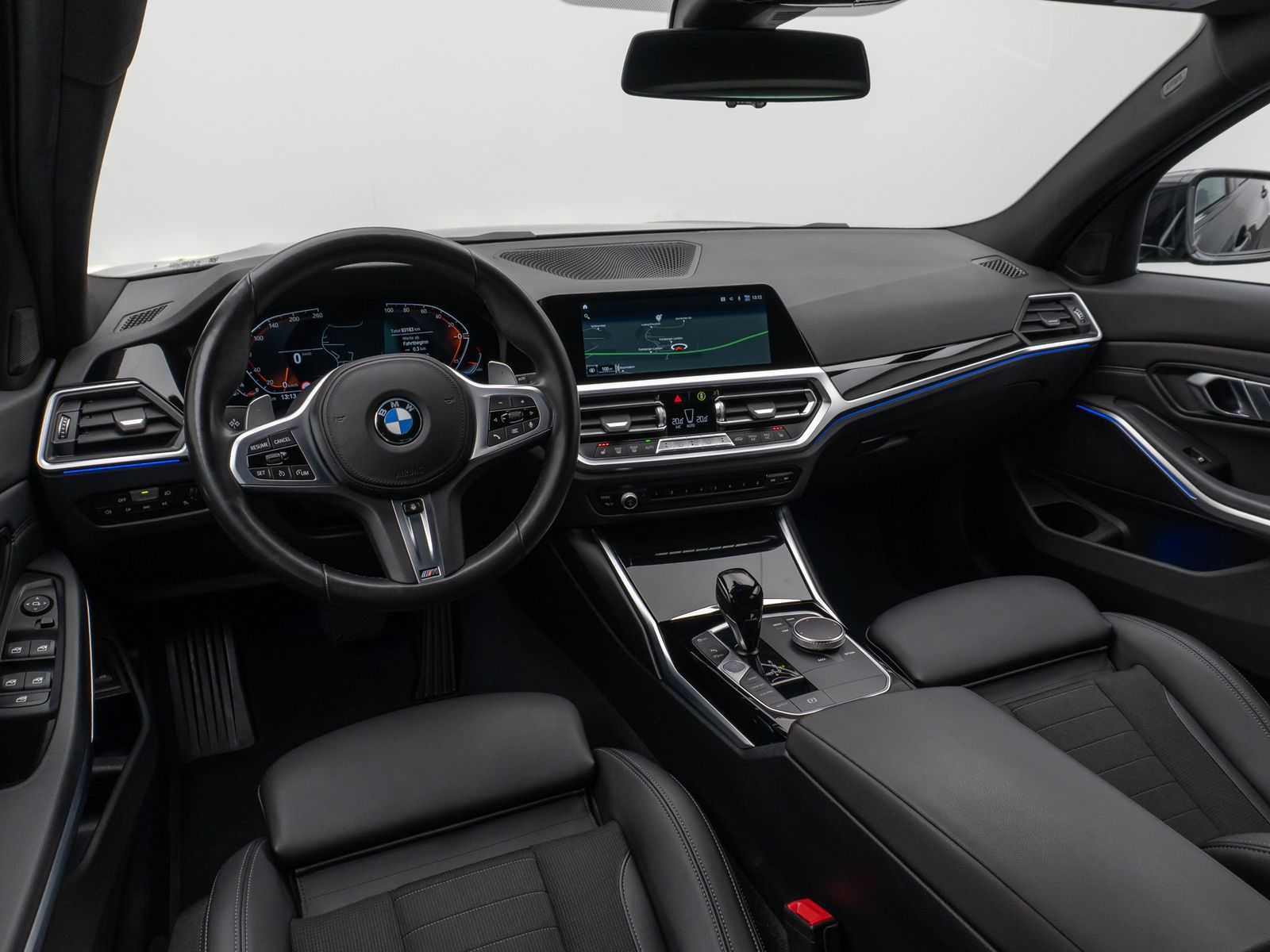 Fahrzeugabbildung BMW 330i Sport Line Kamera Lenkhz HiFi Komfort Alarm