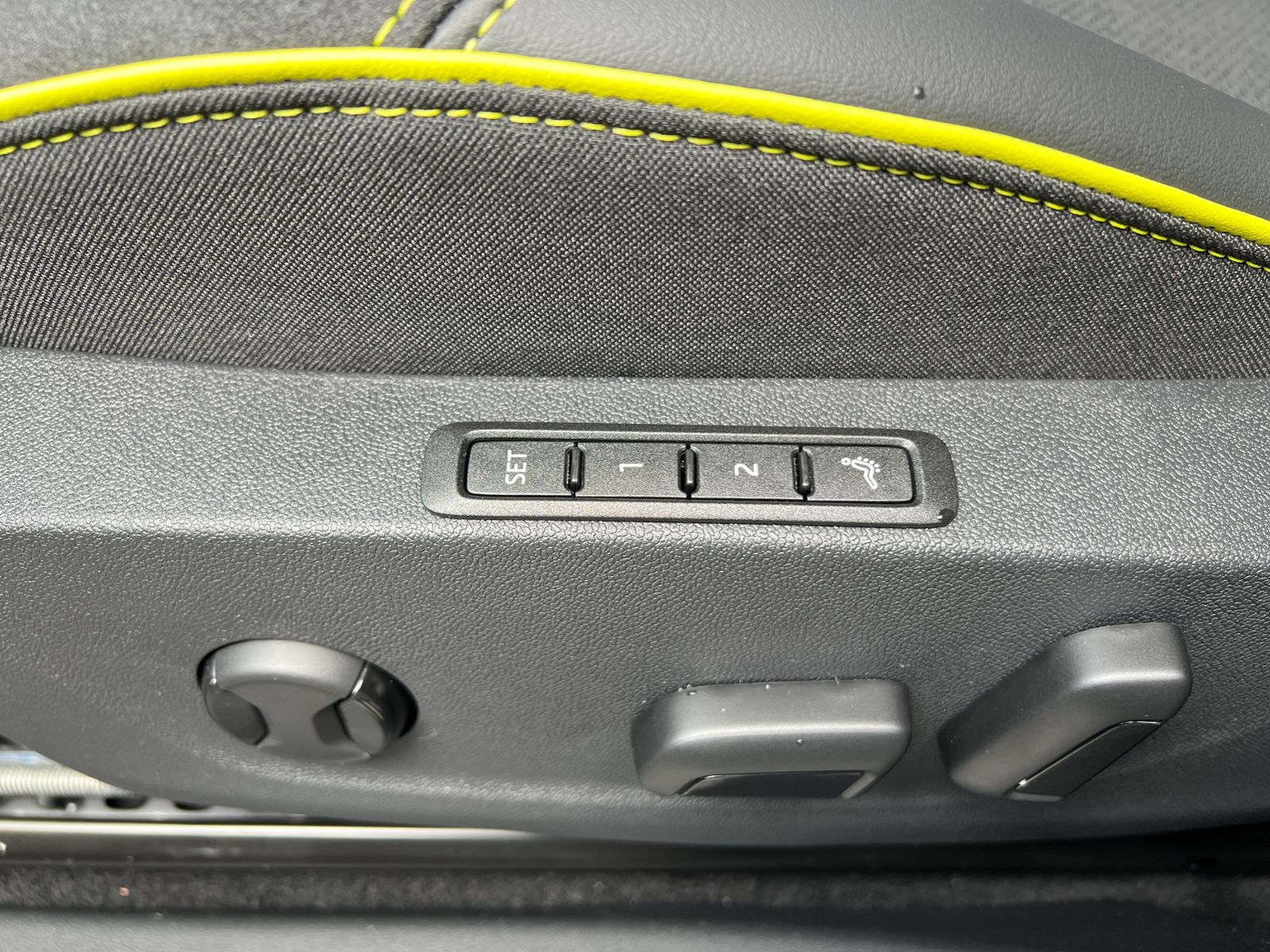 Fahrzeugabbildung SKODA Elroq RS 4x4 *Matrix-LED, AHK, 21'-LM*