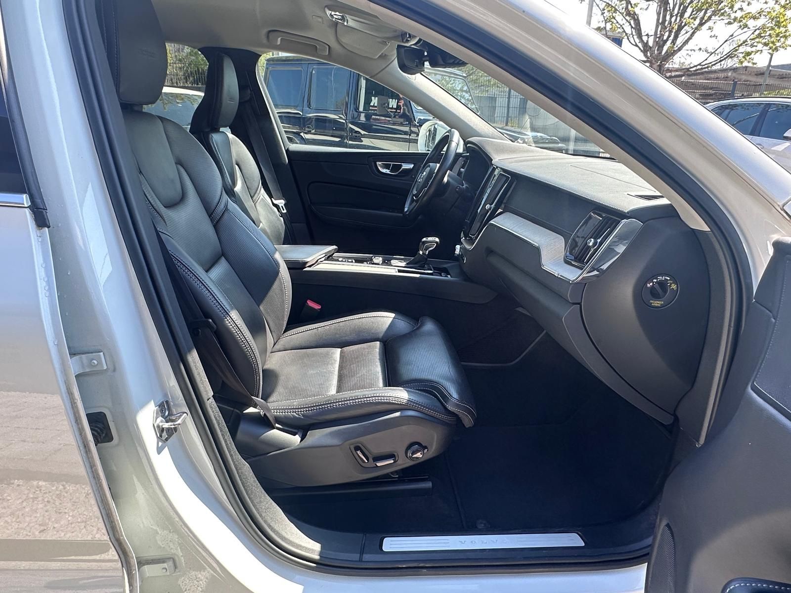 Volvo XC60 Inscription 2WD*Kamera*AHK*Pro Paket* foto 18