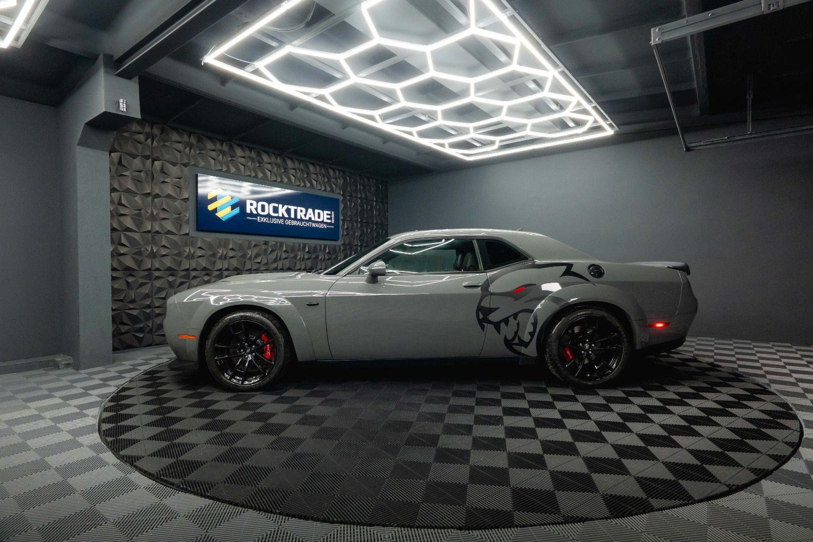 Fahrzeugabbildung Dodge Challenger 6.4 V8 SRT 392 R/T SCAT PACK WIDEBODY