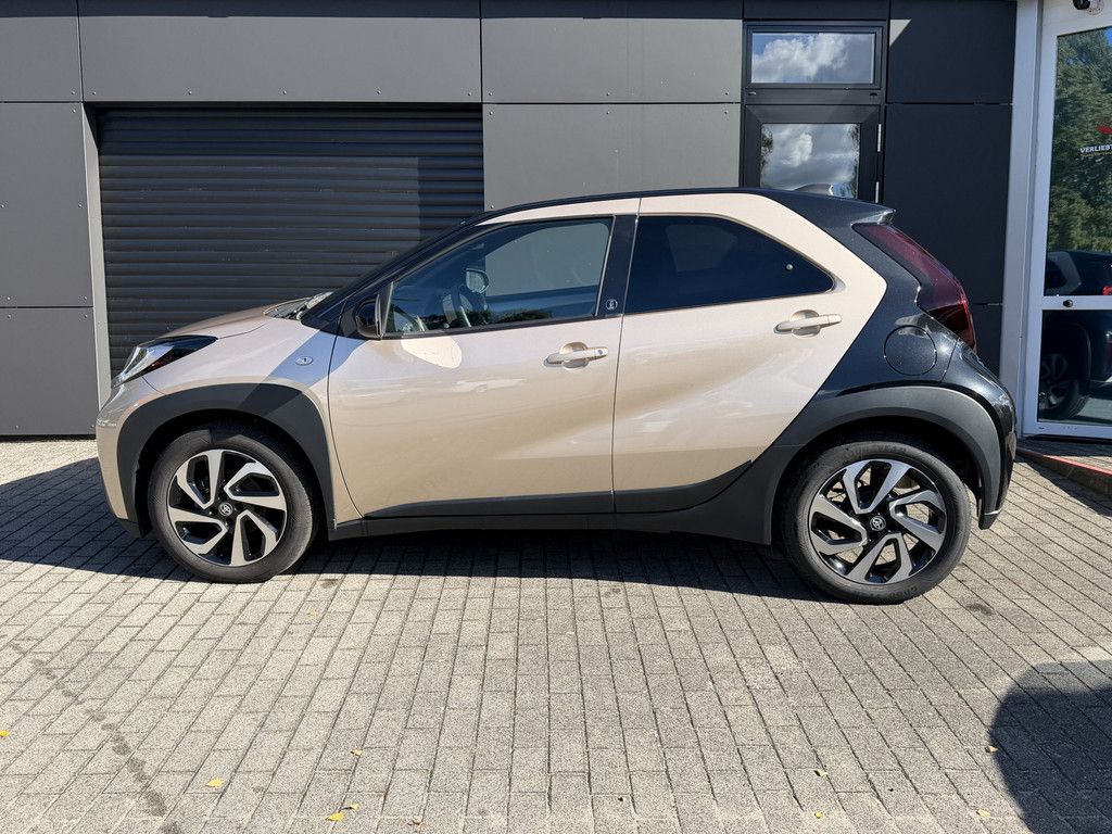 Toyota Aygo X 1.0 Team D imagem 3