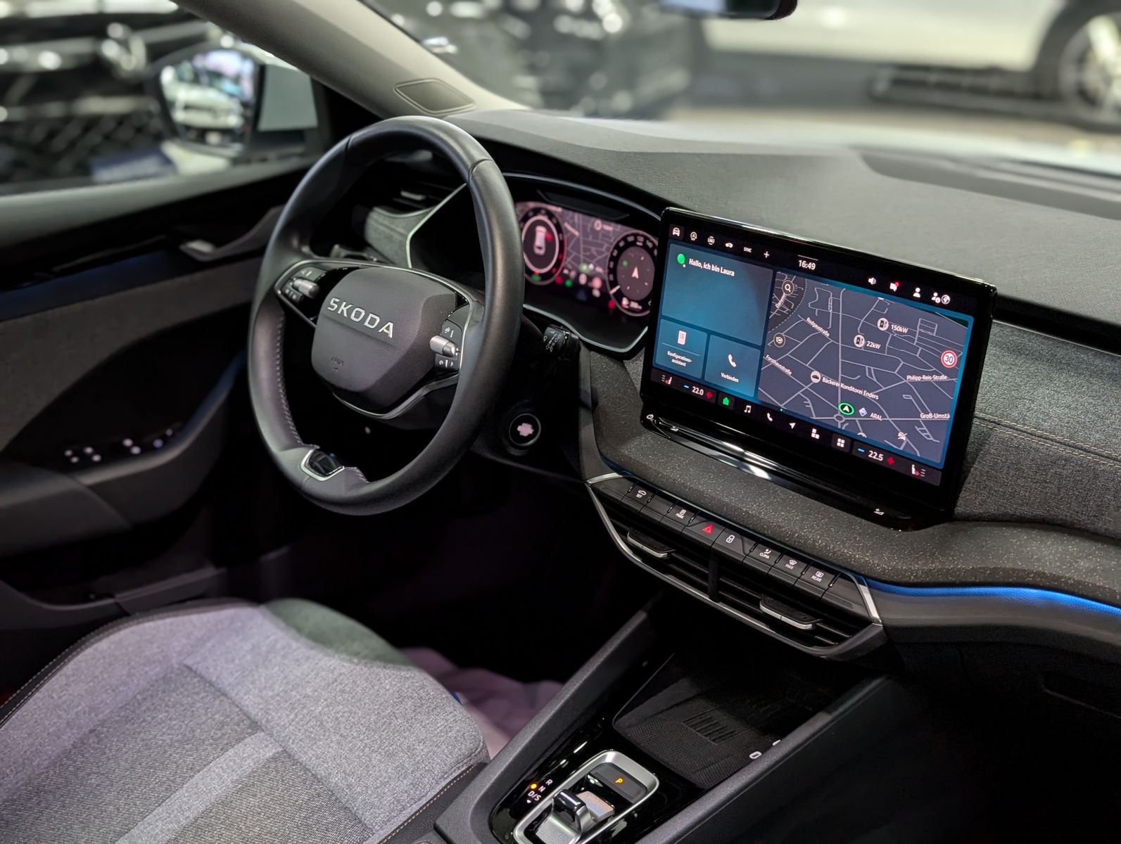 Fahrzeugabbildung SKODA Octavia 1.5 TSI mHEV Style ACC AHK 5J.-Garantie