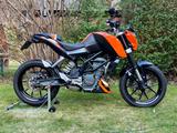 KTM Duke 125 - KTM 125
