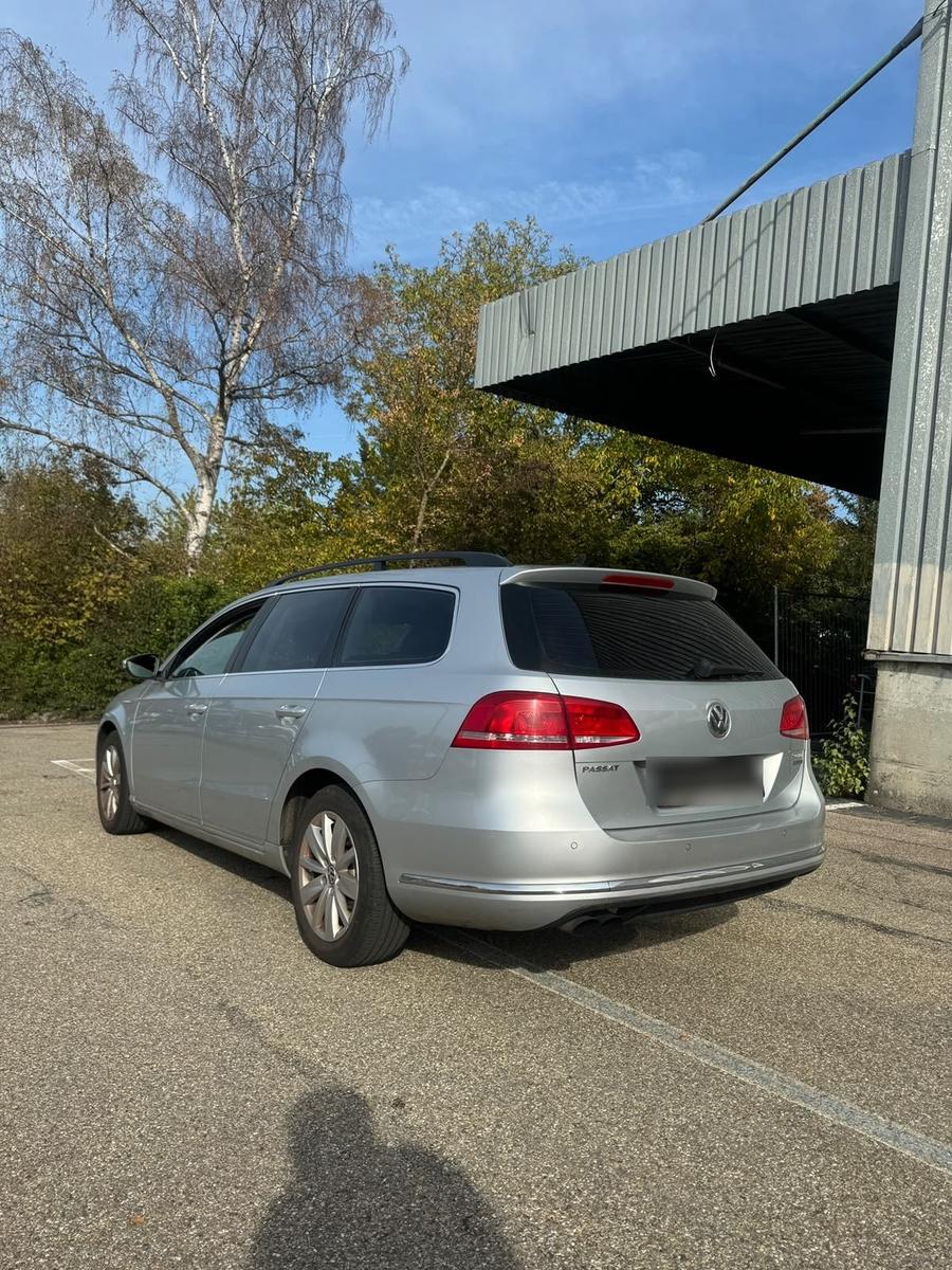 Volkswagen Passat 2012 — двигун 140 HP (103kW)