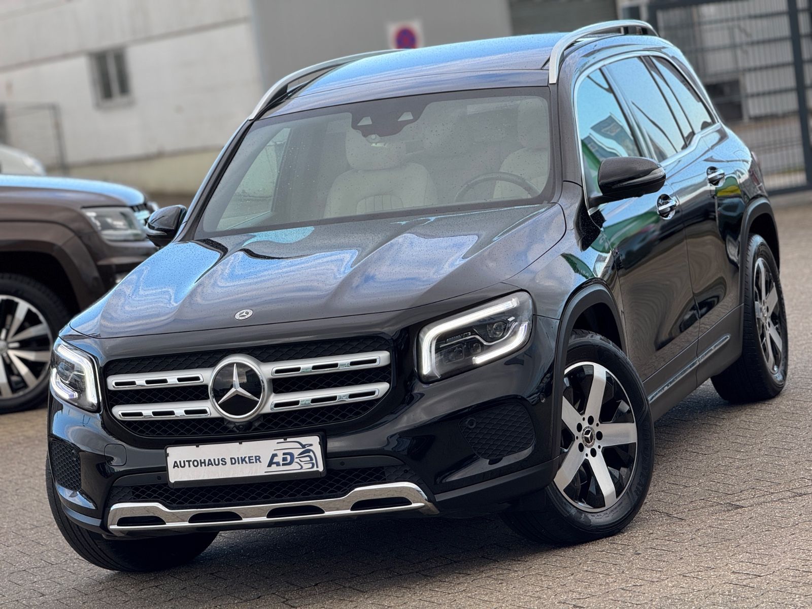 MERCEDES-BENZ GLB 180 d Panorama,360° Kamera,Multibeam