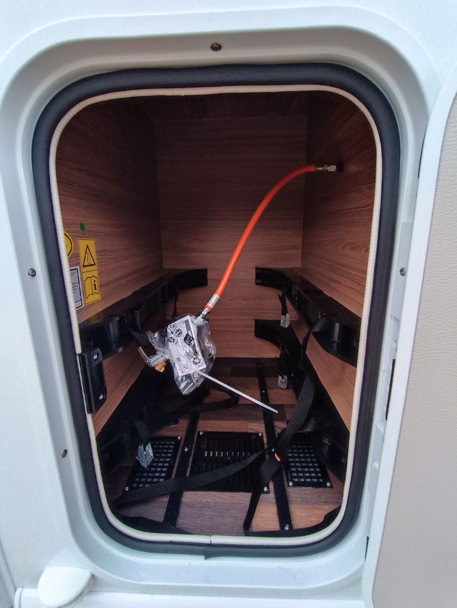 Fahrzeugabbildung Weinsberg CaraCompact 600 MEG EDITION FIRE *RFK*Markise