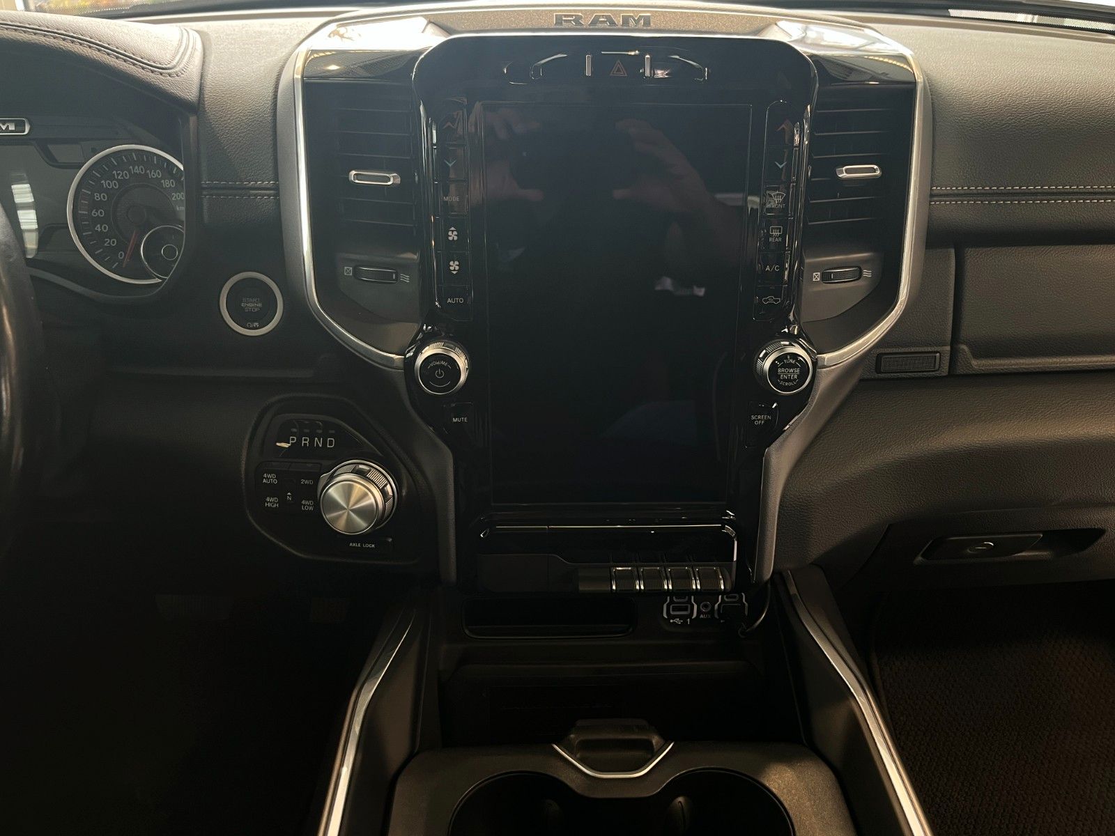 Fahrzeugabbildung Dodge RAM 1500 Laramie Night  Navi*AHK*LPG*Pano