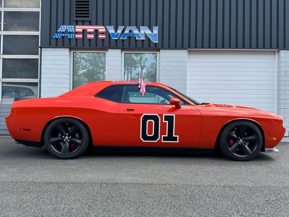 Fahrzeugabbildung Dodge Challenger 6.1 SRT-8 First Edition 85TKM