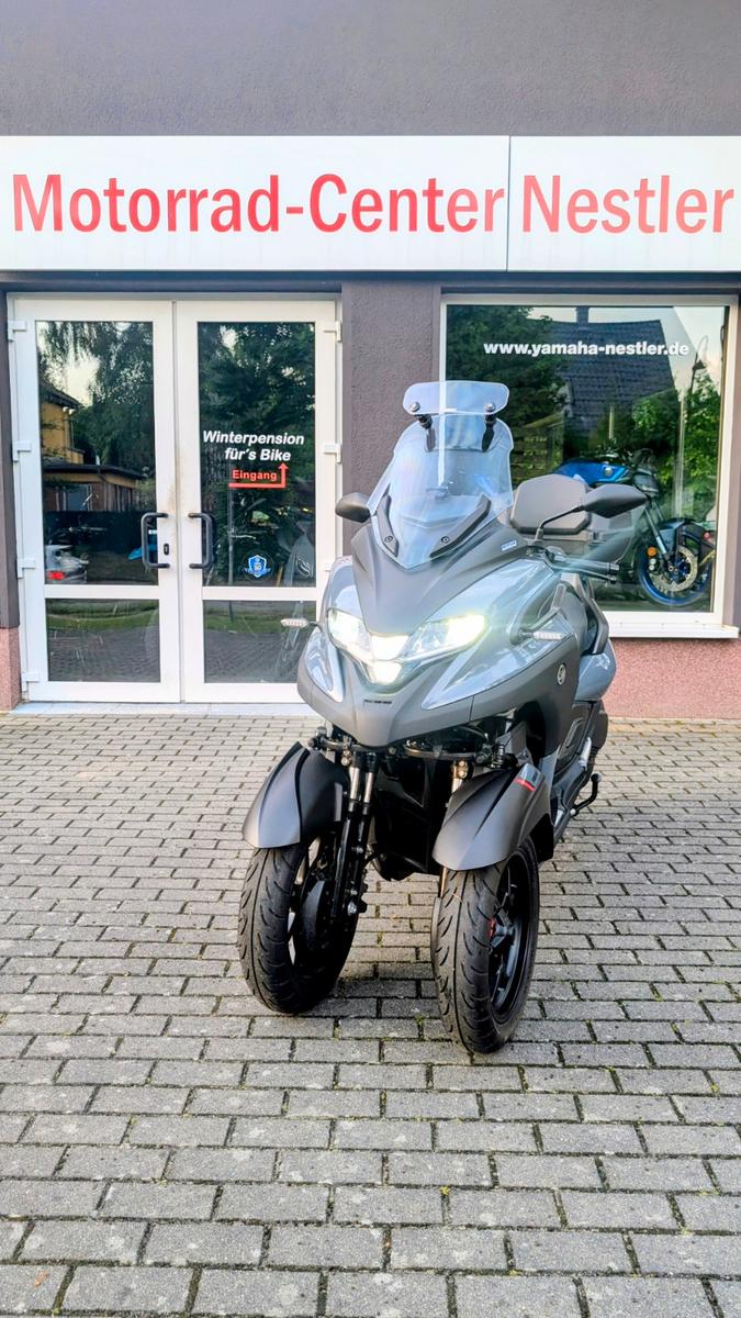 Yamaha Tricity 300  viel orig. Zubehör Garantie bis 29