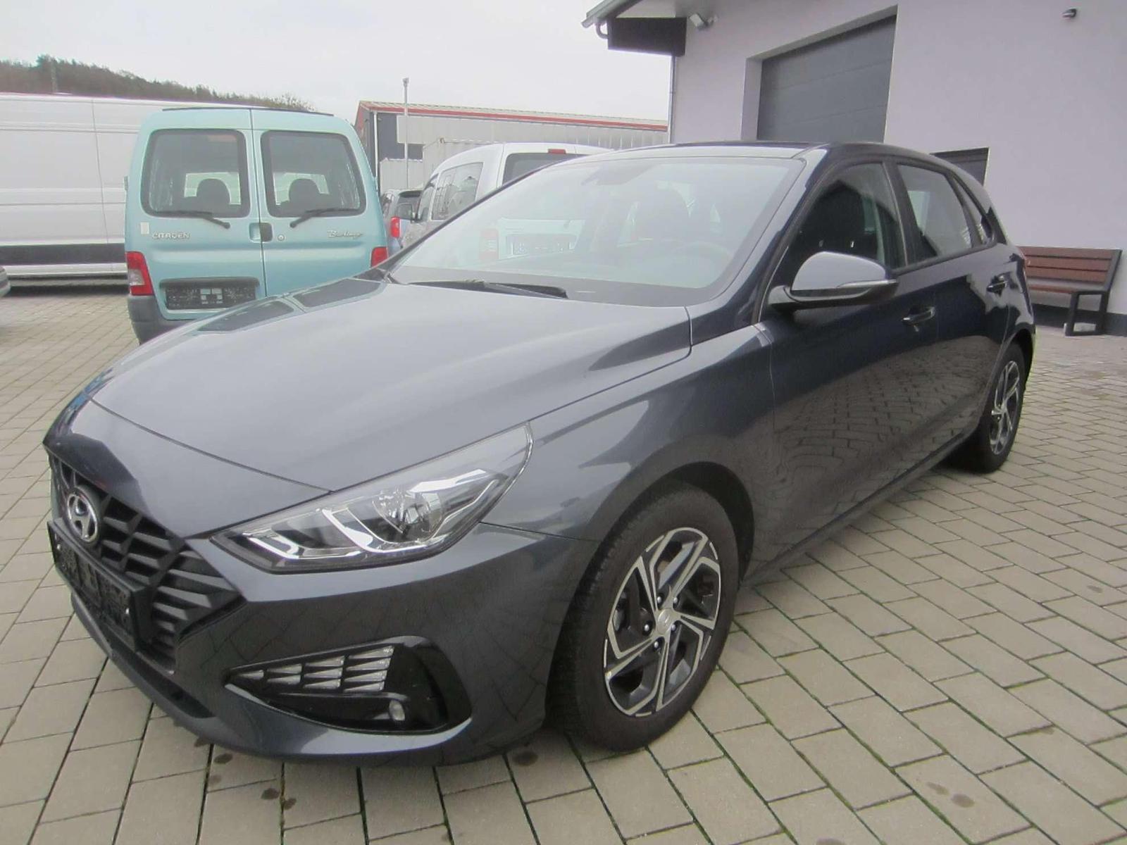 Hyundai i30 Select Mild-Hybrid,Aut,SH,PDC