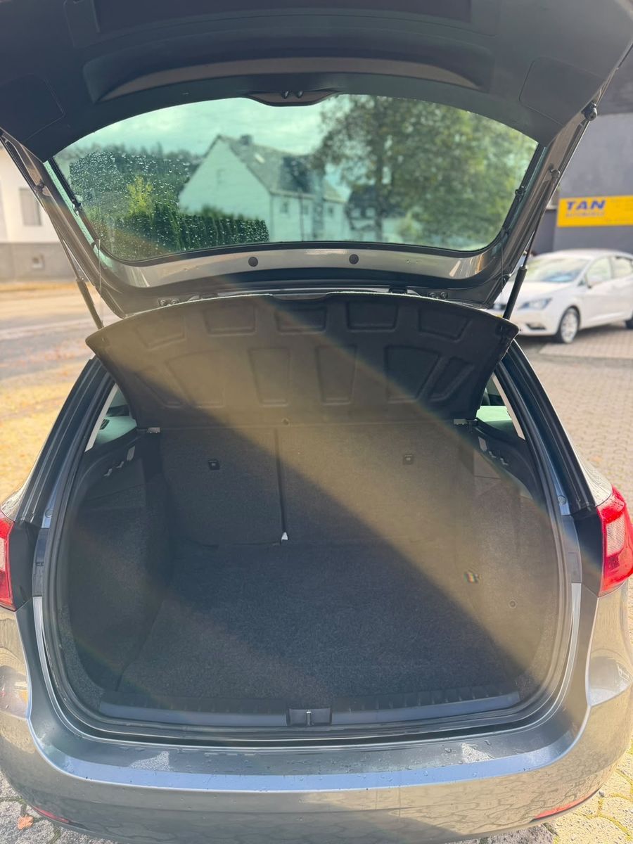 Fahrzeugabbildung SEAT Ibiza 1.4 ST *Sitzheizung *TÜV Neu *SERVICE Neu