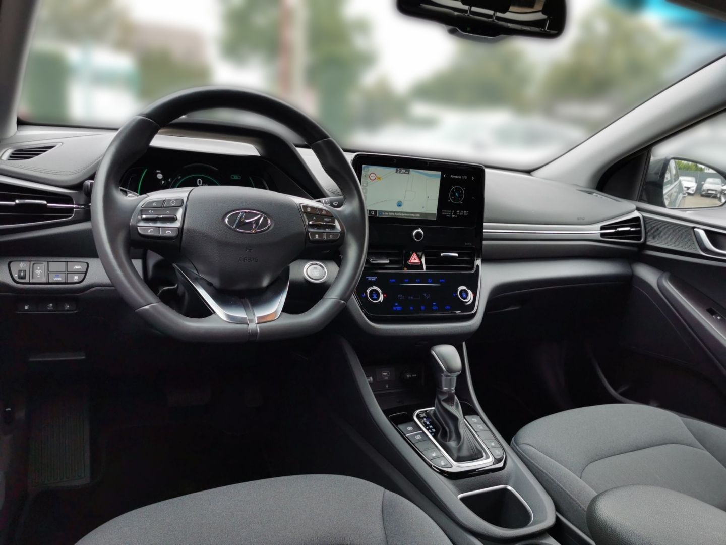 Fahrzeugabbildung Hyundai IONIQ Style Plug-In Hybrid 1.6 GDI EU6d Navi Sou